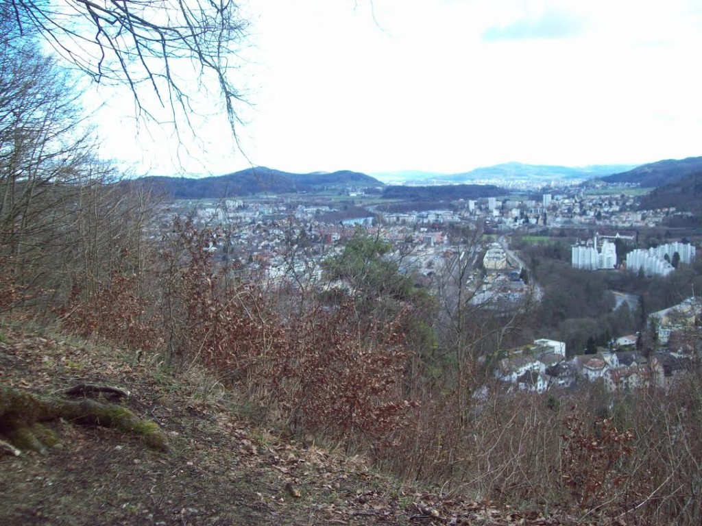 Vista da pequena Baden, a 24 Km de Zurique. Baden significa Termas . Famosa por suas termas, possui as águas mais ricas em minerais de toda a Suíça.